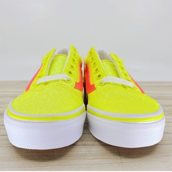 NWT vans - Picture 2 of 4